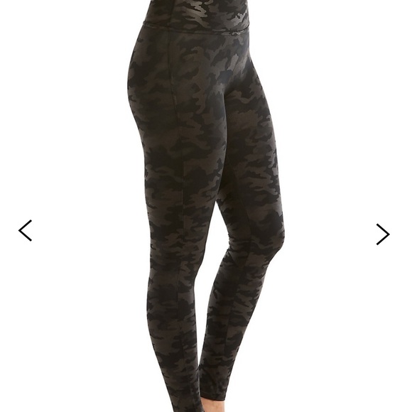 Faux Leather Camo Leggings never been worn - Picture 3 of 8